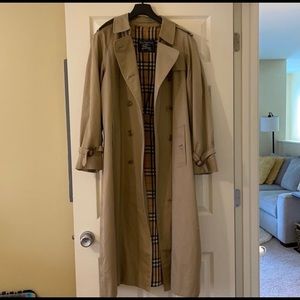 Vintage Burberry long trench coat (reposhing!)